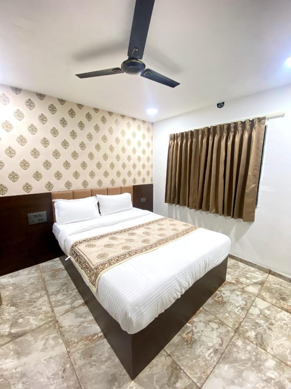 Sahyagiri Heights Bed & Breakfast มหาบาเลชวาร์ ภายนอก รูปภาพ