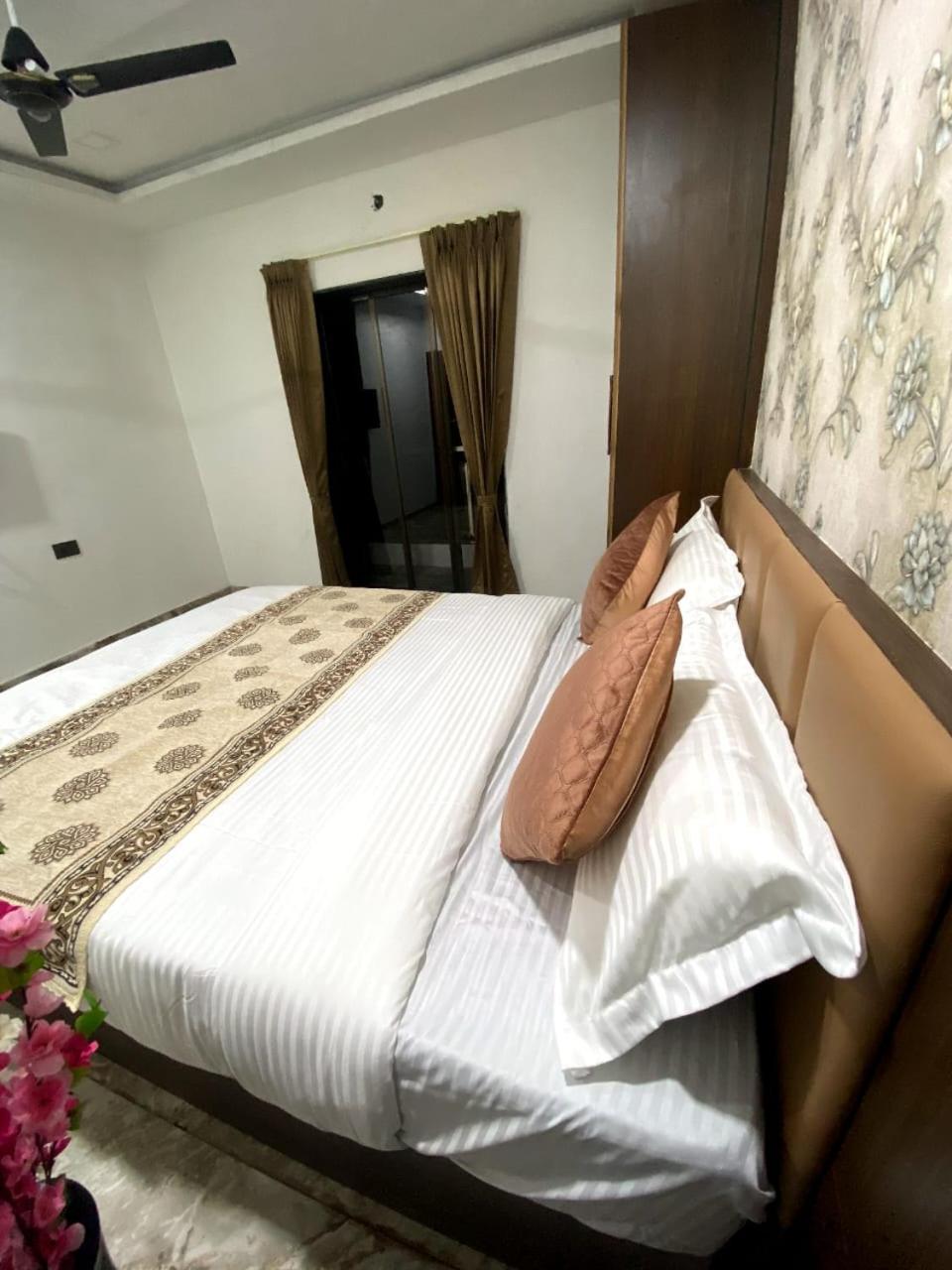 Sahyagiri Heights Bed & Breakfast มหาบาเลชวาร์ ภายนอก รูปภาพ