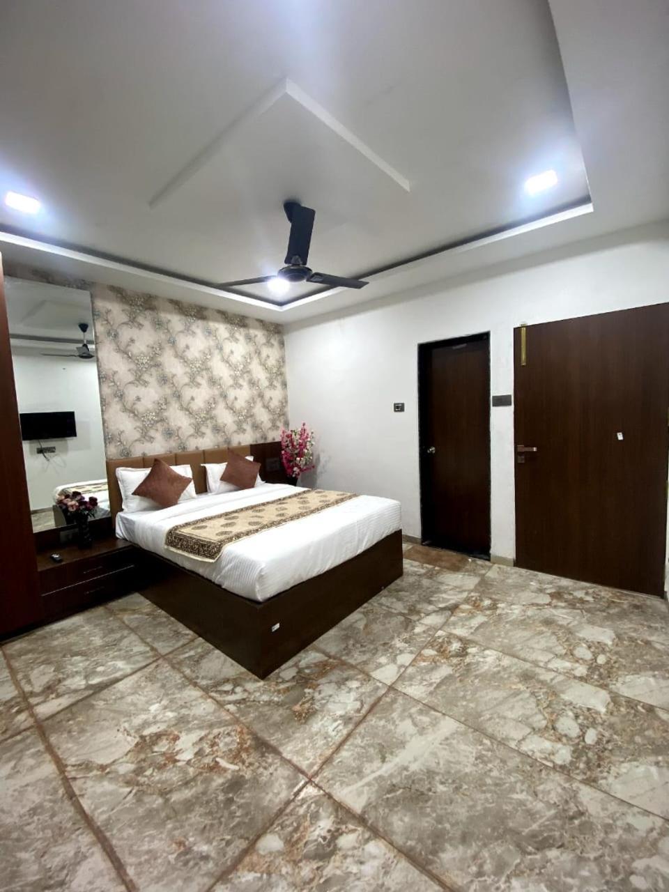 Sahyagiri Heights Bed & Breakfast มหาบาเลชวาร์ ภายนอก รูปภาพ