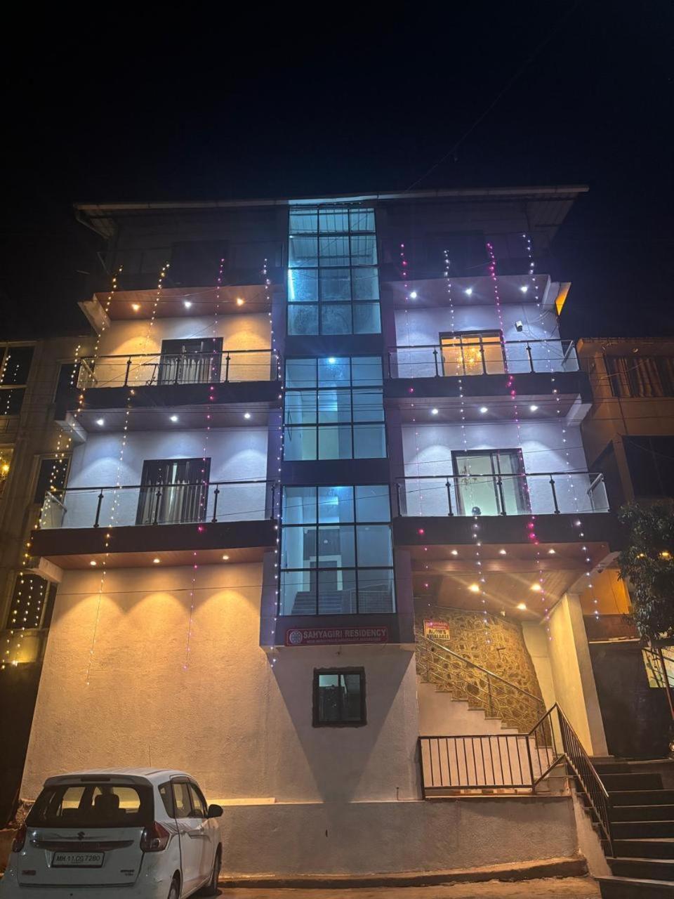 Sahyagiri Heights Bed & Breakfast มหาบาเลชวาร์ ภายนอก รูปภาพ